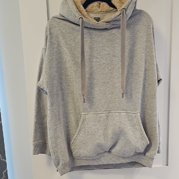 Aerie Gray Hoodie Sweater with Cream Lining Size S/P - Picture 3 of 8
